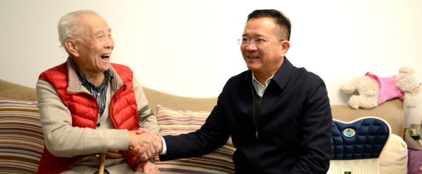 中國樂凱黨委領導看望慰問樂凱老領導、老專家、老干部和生活困難職工